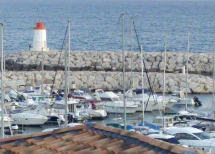 Magnifique Vue Mer Et Port